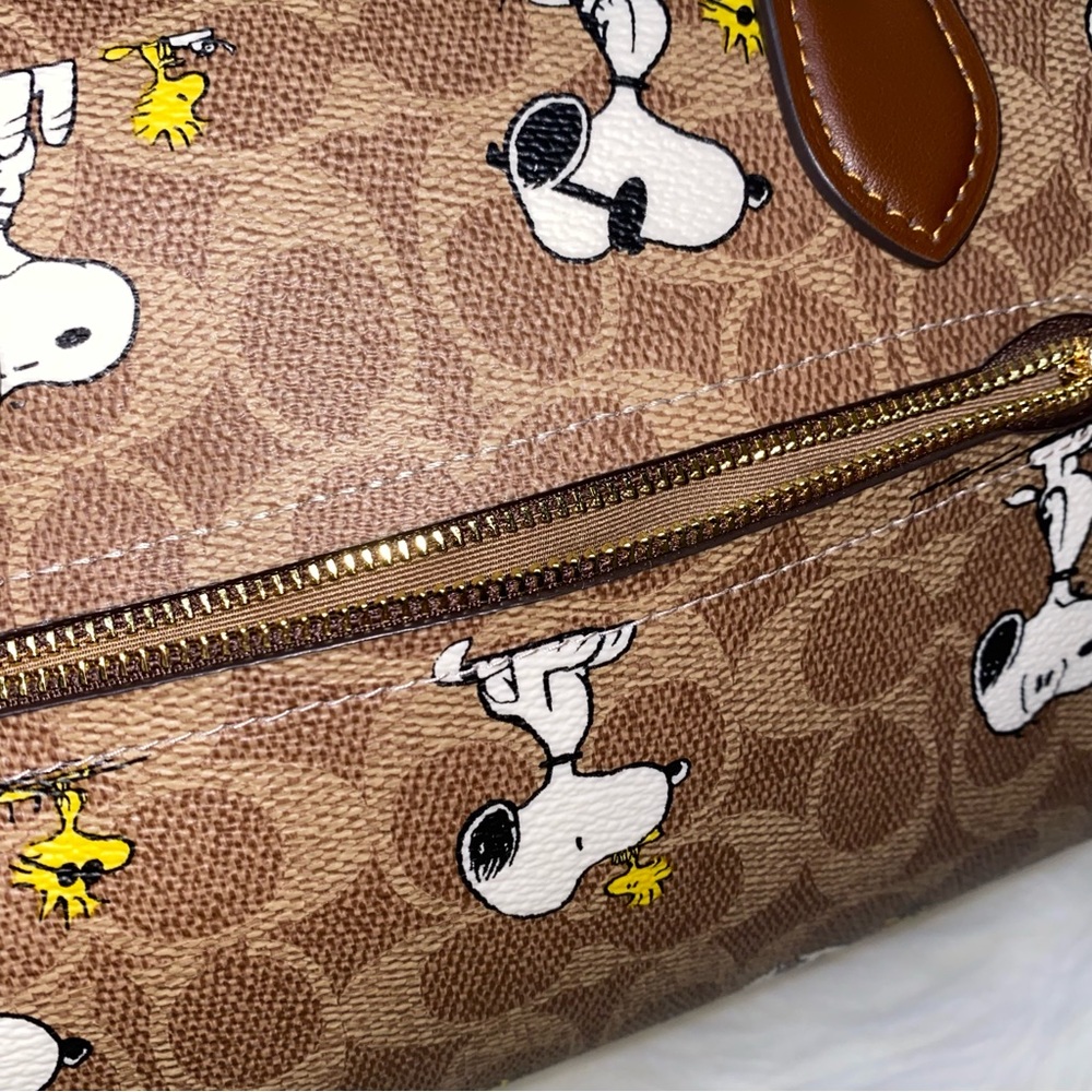 Coach purse - Picture 5 of 12